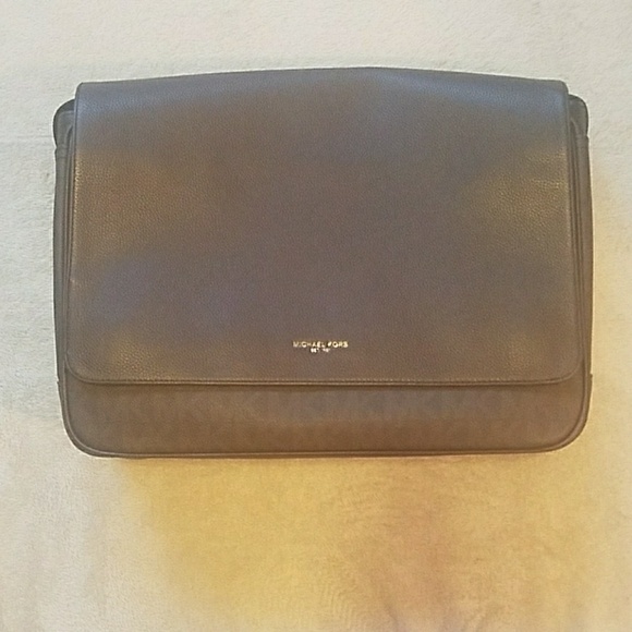 Michael Kors Laptop Bag - Picture 1 of 4